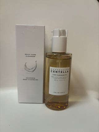 스킨1004 [SKIN1004] 마다가스카르 센텔라 라이트 클렌징 오일 200ml — 5점을 준 리뷰어가 2024년 8월 올린 사용 사진
