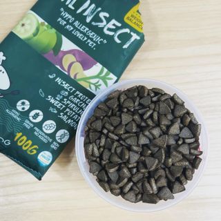 [푸디웜] 라포그  리얼인섹트 웨이트밸런스 저알러지 강아지 사료  1.2KG — 5점을 준 리뷰어가 2021년 7월 올린 사용 사진