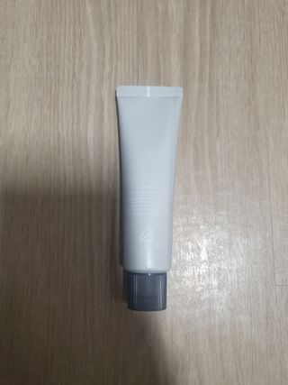 르핸스 퍼포밍 2 핸드&네일 비반트포렛/베티버포그 — 4점을 준 리뷰어가 2022년 12월 올린 사용 사진