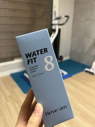 나우_ [리브엠]피부 속부터 겹겹이, 촘촘하게! 워터핏8중 수분착붙 크림 — 4점을 준 리뷰어가 2025년 1월 올린 사용 사진