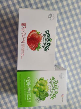 [복음자리] 바리스타 패키지 2종 랜덤발송 (딸기스무디 스틱+샤인머스캣에이드 or 망고스무디+자몽에이드) — 4.5점을 준 리뷰어가 2022년 6월 올린 사용 사진