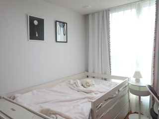 쿠셔니 붙이는 실크단열벽지 50cm x 20m 4olor 중 택1 — 4.5점을 준 리뷰어가 2022년 1월 올린 사용 사진