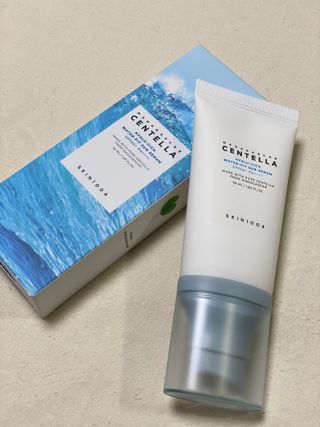 [스킨1004] 마다가스카르 센텔라 히알루-시카 워터핏 선세럼 50ml — 5점을 준 리뷰어가 2024년 5월 올린 사용 사진
