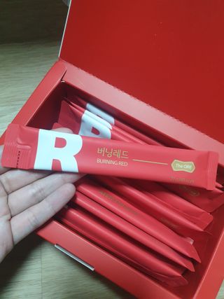 디오르 버닝레드 — 5점을 준 리뷰어가 2022년 1월 올린 사용 사진