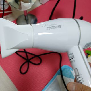 에프에이치아이코리아 마르세이유 사이클론 드라이기 — 4점을 준 리뷰어가 2021년 6월 올린 사용 사진