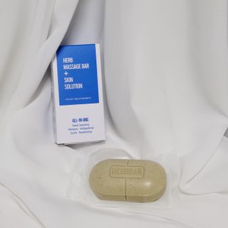 제이제이바이오 허브마사지바 올인원 알약비누 — 5점을 준 리뷰어가 2022년 3월 올린 사용 사진