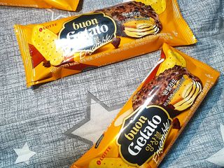 롯데제과 본젤라또 비스킷&바닐라카라멜바, 본젤라또 베리쇼콜라컵 — 4점을 준 리뷰어가 2021년 11월 올린 사용 사진