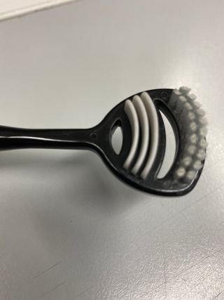 크리오 클리어스 혀백태제거 구취관리 혀클리너 — 5점을 준 리뷰어가 2021년 3월 올린 사용 사진