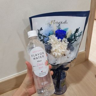 아쿠아스 플레이버워터 ★[아쿠아스] 제로칼로리 플레이버워터 복숭아/청포도 1BOX 20개입 — 5점을 준 리뷰어가 2021년 4월 올린 사용 사진