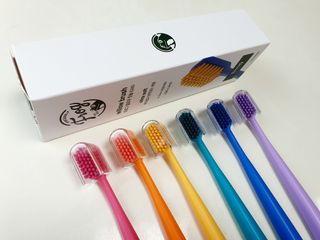 프로그 윌로우 칫솔 6245 울트라소프트 — 5점을 준 리뷰어가 2022년 5월 올린 사용 사진