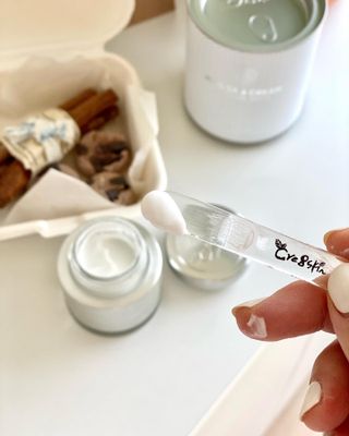 CRE8SKIN(크리에이트스킨) 화사한크림 — 5점을 준 리뷰어가 2022년 3월 올린 사용 사진