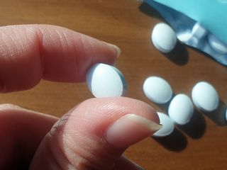 입 냄새 완화에 도움을 주는 에티켓 캔디 앳캔디 스트롱민트 — 5점을 준 리뷰어가 2021년 1월 올린 사용 사진