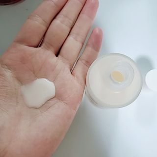 산수시 데포 세럼 수분 물광 비타민 에센스 50ml 기초화장품 — 5점을 준 리뷰어가 2021년 7월 올린 사용 사진