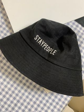 [스테이피플] STAYPEOPLE BUCKET HAT (BLACK) — 4점을 준 리뷰어가 2022년 9월 올린 사용 사진
