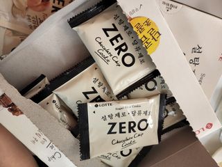 ZERO (초콜릿 칩 쿠키, 카카오 케이크, 후르츠 젤리, 아이스 콜라, 아이스 초코바) — 5점을 준 리뷰어가 2022년 6월 올린 사용 사진