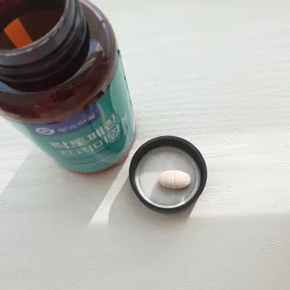 짱스마일 락토페린 프리미엄 정 1000ml x 60정 — 5점을 준 리뷰어가 2023년 1월 올린 사용 사진