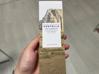 스킨1004 [SKIN1004] 마다가스카르 센텔라 라이트 클렌징 오일 200ml — 5점을 준 리뷰어가 2024년 7월 올린 사용 사진