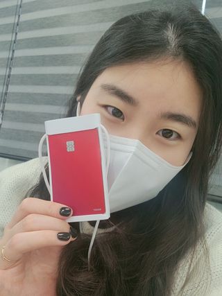 플러스엑스 오브젝트 [PlusX Object] 아이디프레임 2.0 & 듀얼프레임 - 플러스엑스 사원증 케이스 목걸이 디자인 어워드 수상 — 3점을 준 리뷰어가 2022년 1월 올린 사용 사진