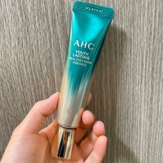 [NEW 탄력유턴 아이크림] AHC 유스 래스팅 리얼 아이크림 포 페이스 — 5점을 준 리뷰어가 2021년 3월 올린 사용 사진