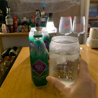 몽베스트 Montbest with Sparkling water Plain 20병 — 5점을 준 리뷰어가 2023년 6월 올린 사용 사진