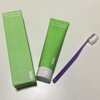 방방곳곳 편림치드 치약 + 탄모칫솔1p — 5점을 준 리뷰어가 2022년 3월 올린 사용 사진