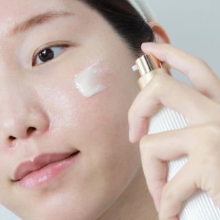 더사가오브수 [사가수] 에센스와 로션을 한 병에 담아 편안하고 산뜻하게, 효혜윤 보태니컬에너지 에센스인로션 — 5점을 준 리뷰어가 2023년 4월 올린 사용 사진