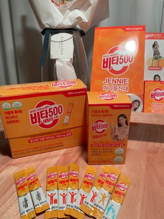 [광동제약] 비타500데일리스틱70포&굿즈3종 — 5점을 준 리뷰어가 2021년 10월 올린 사용 사진