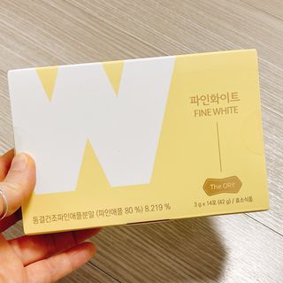 디오르 파인화이트 — 4.5점을 준 리뷰어가 2022년 2월 올린 사용 사진