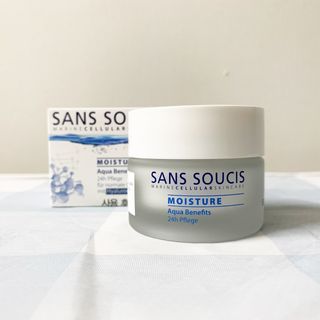 산수시 아쿠아 베네핏 24h 수부지 물광 속건조 수분크림 50ml — 5점을 준 리뷰어가 2021년 7월 올린 사용 사진