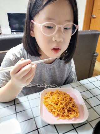 [한면원] 비빔국수 2인분 — 4점을 준 리뷰어가 2022년 8월 올린 사용 사진