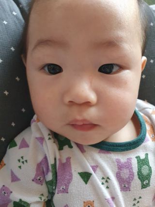 mom e 맘이 내추럴 베이비 케어 크림+바디오일 — 5점을 준 리뷰어가 2021년 1월 올린 사용 사진
