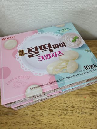 롯데제과 찰떡파이 크림치즈 — 5점을 준 리뷰어가 2021년 6월 올린 사용 사진