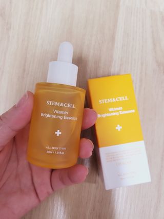 체르엠 스템앤셀 비타민 브라이트닝 에센스 30ml 1개 — 4점을 준 리뷰어가 2021년 10월 올린 사용 사진