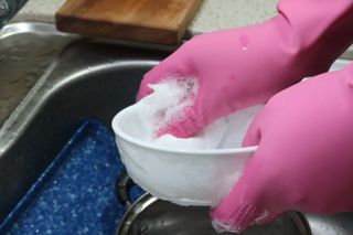 부직포나라 중금속유해물질ZERO 뜯어쓰는 주방 일회용수세미 60매 2매 — 5점을 준 리뷰어가 2022년 10월 올린 사용 사진