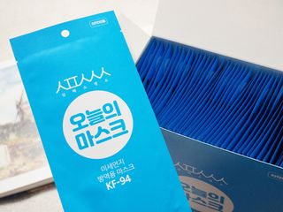 [심폐소생소] KF94 오늘의 마스크 대형 — 5점을 준 리뷰어가 2021년 12월 올린 사용 사진