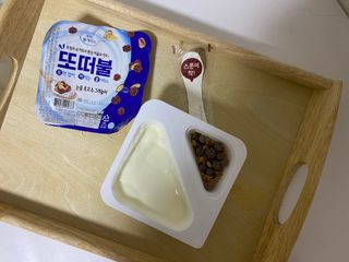 남양유업 또깍 접어 떠먹는 불가리스 2종 — 5점을 준 리뷰어가 2021년 1월 올린 사용 사진