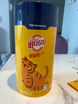 광동생활건강 프리 [광동] VB와 VC를 함유한 멀티 비타민 비타 500 데일리 스틱 180포 — 4.5점을 준 리뷰어가 2022년 7월 올린 사용 사진