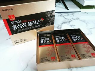 서울약사신협_투데이홍삼정플러스스틱_10g x 30포 — 5점을 준 리뷰어가 2021년 5월 올린 사용 사진