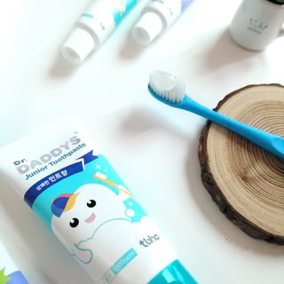 닥터데디스 안심불소 튼튼치약(청포도, 민트 중 택 1) 60g + 여행용 미니 치약 15g — 5점을 준 리뷰어가 2022년 8월 올린 사용 사진