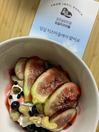 숲골 꾸덕꾸덕 그릭요거트 150g 2개 — 5점을 준 리뷰어가 2021년 11월 올린 사용 사진
