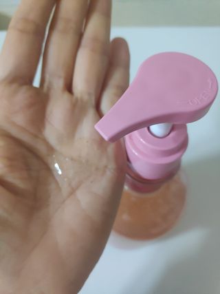 벨먼 내추럴스파 수분광채 스크럽 바디워시 600ml 5종 — 5점을 준 리뷰어가 2022년 5월 올린 사용 사진