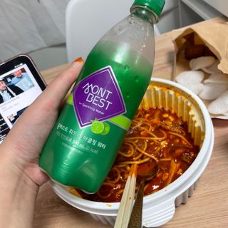 몽베스트 Montbest with Sparkling water Lime20병 — 5점을 준 리뷰어가 2022년 3월 올린 사용 사진