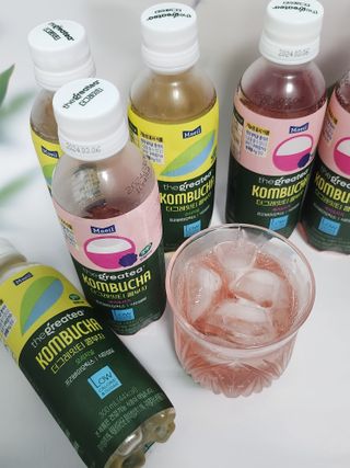 더그레잇티 콤부차 [매일유업] 더그레잇티 44kcal 콤부차 300ml *12개입 (오리지널 6개+베리리치 6개) — 5점을 준 리뷰어가 2023년 7월 올린 사용 사진
