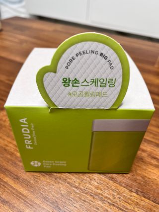 [후르디아] 약산성  모공 필링 패드(70매) — 5점을 준 리뷰어가 2022년 4월 올린 사용 사진