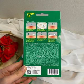 [큐어반H 스팟] 자외선 99프로 차단되는 스틱타입 스팟밴드(1팩 / 66매입) — 3.5점을 준 리뷰어가 2022년 12월 올린 사용 사진
