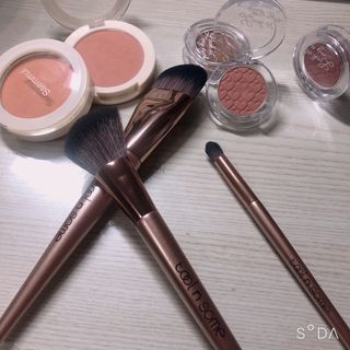 [툴앤썸] 라운드 파운데이션 브러시+사선 쉐딩 브러시+블렌딩 브러시 — 3점을 준 리뷰어가 2021년 6월 올린 사용 사진