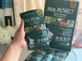 [푸디웜] 라포그  리얼인섹트 웨이트밸런스 저알러지 강아지 사료  1.2KG — 4점을 준 리뷰어가 2021년 7월 올린 사용 사진