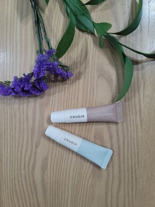 [후르디아] 올리브영 착한보습 비건 립버터 2종 — 4.5점을 준 리뷰어가 2022년 2월 올린 사용 사진