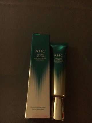 [NEW 탄력유턴 아이크림] AHC 유스 래스팅 리얼 아이크림 포 페이스 — 5점을 준 리뷰어가 2021년 3월 올린 사용 사진