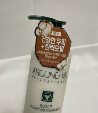 어라운드미 [어라운드 미] 탈모 증상 완화 스칼프 샴푸 + 두피 영양 공급 트리트먼트 — 4점을 준 리뷰어가 2021년 7월 올린 사용 사진